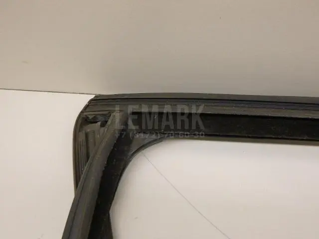Уплотнитель стекла двери для  Ford C-MAX 2003-2010