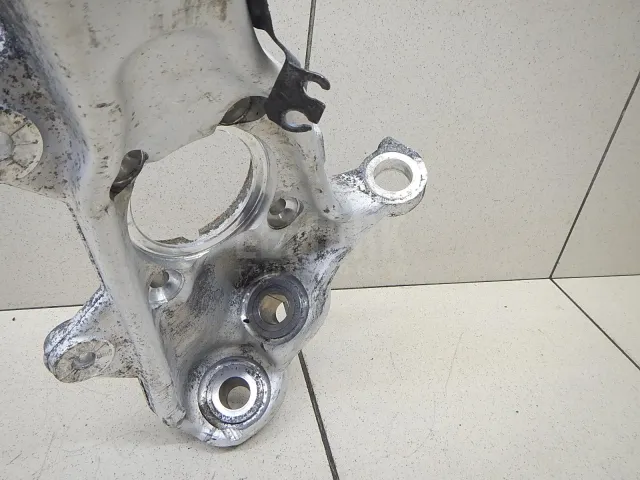 Кулак поворотный передний левый для  Ford C-MAX 2003-2010