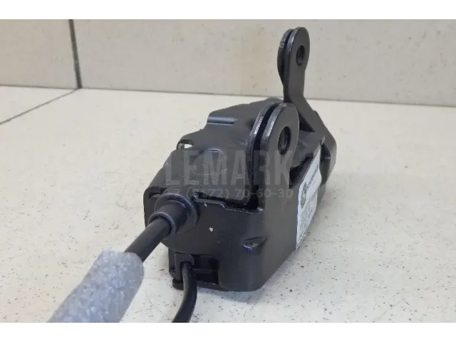 Замок багажника для  CASE SV300 2012