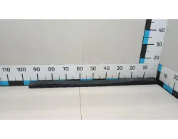 Уплотнитель капота