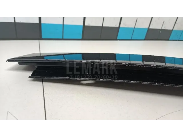 Накладка двери задней правой для  Chevrolet Silverado IV 2019-2022