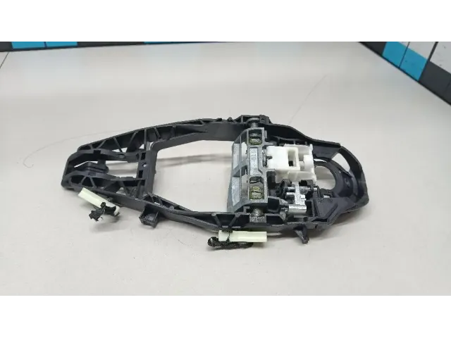 Кронштейн ручки для  Ford Kuga 2008-2012