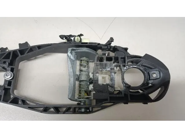 Кронштейн ручки для  Ford Kuga 2008-2012