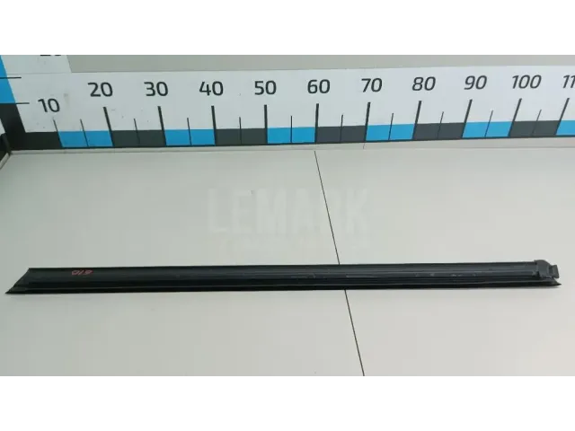 Накладка стекла переднего правого для  BMW 4-serie G22/G23 2020