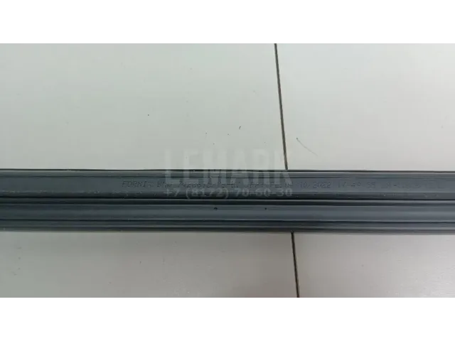 Накладка стекла переднего правого для  BMW 4-serie G22/G23 2020