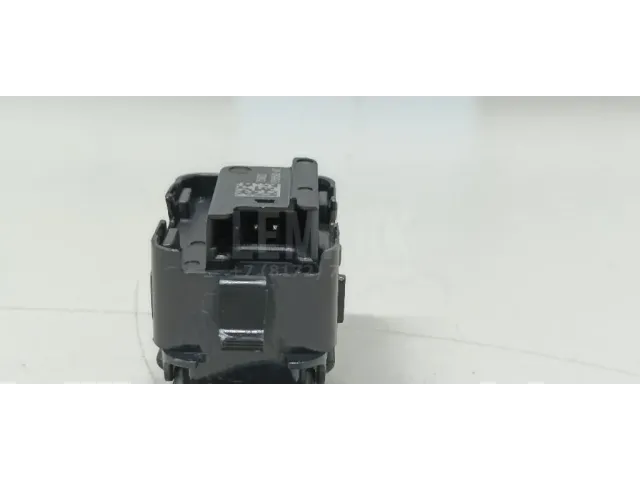 Кнопка центрального замка для  BMW X6 G06 2019