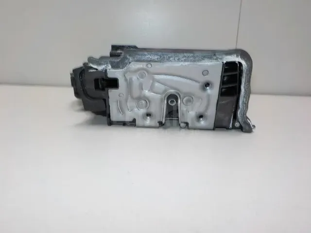 Замок двери задней левой для  Ford Focus IV 2018