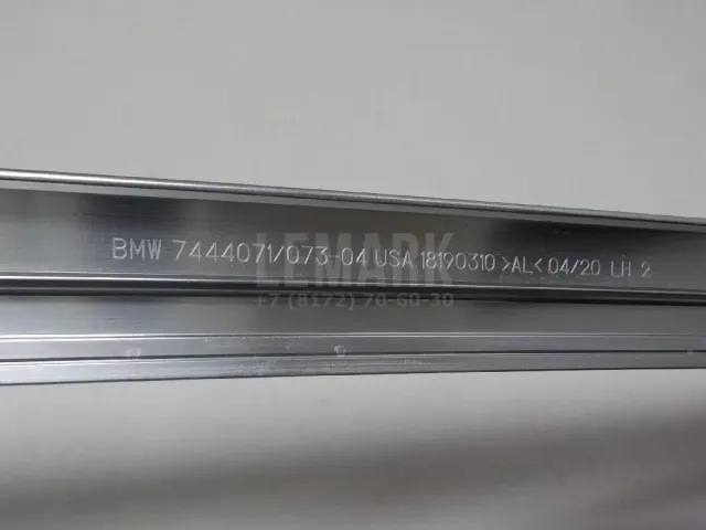 Накладка двери задней левой для  Chevrolet Suburban 1992-2006