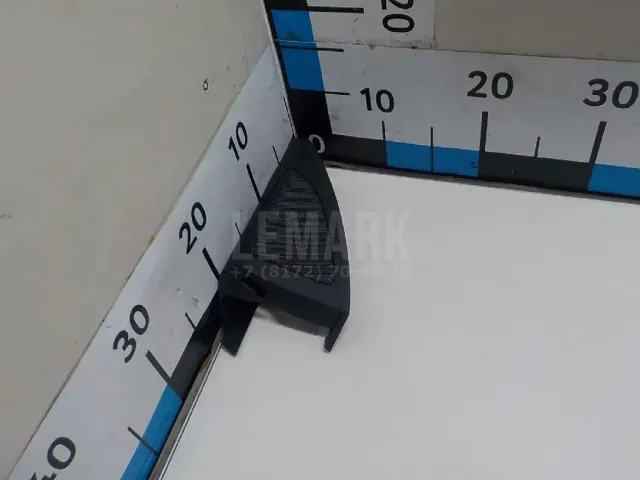 Крышка зеркала внутренняя левая