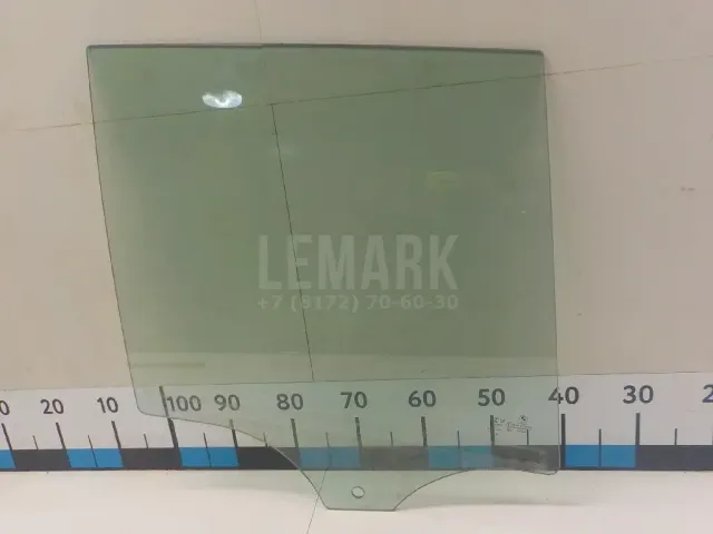 Стекло двери задней правой