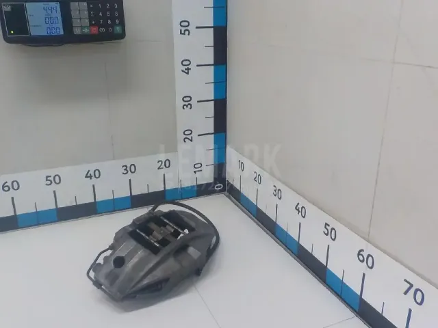 Суппорт тормозной передний правый