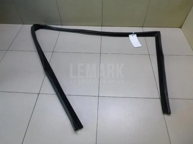 Уплотнитель стекла двери для  Chery M12 2010-2015