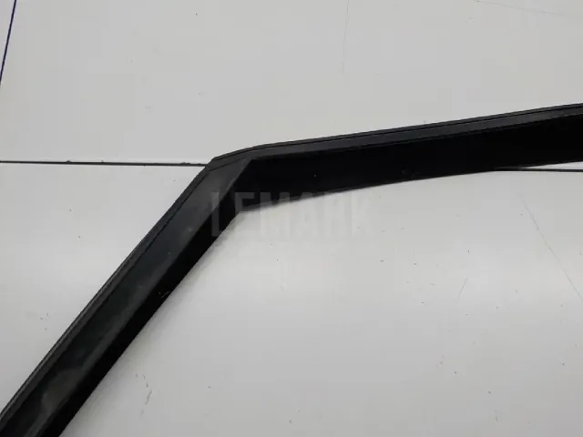 Уплотнитель стекла двери для  Fiat Stilo 2002-2010