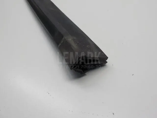 Уплотнитель стекла двери для  Fiat Stilo 2002-2010