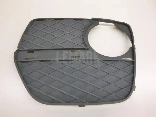 Решетка в бампер левая для  BMW X1 E84 2009-2015