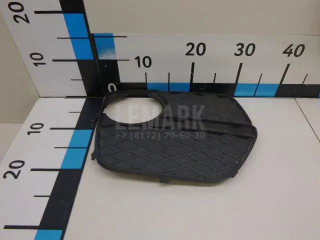 Решетка в бампер правая для  Citroen C4 Picasso 2006-2014