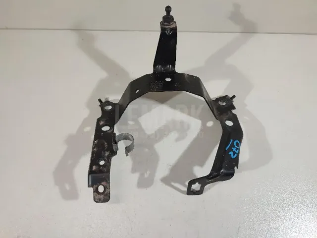 Кронштейн (сопут. товар) для  Ford Focus II 2008-2011