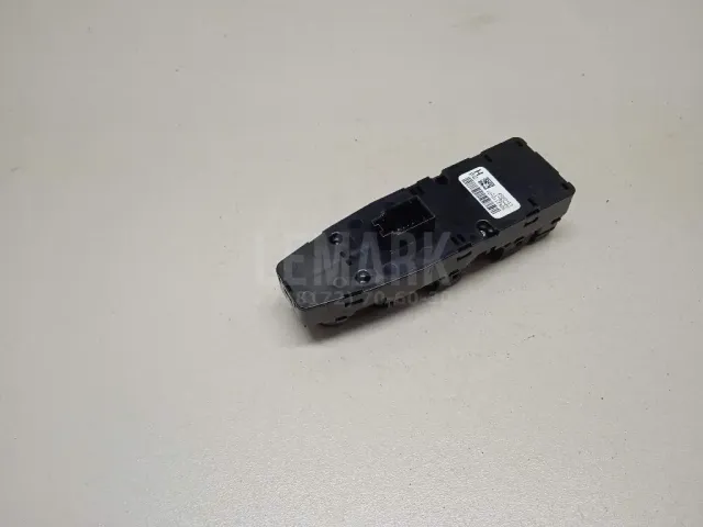 Блок управления стеклоподъемниками для  Chrysler 300C 2004-2010