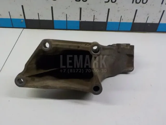 Кронштейн двигателя правый для  Ford Fusion 2002-2012