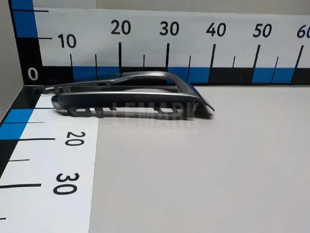 Накладка на решетку левая