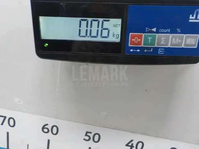 Эмблема на крышку багажника