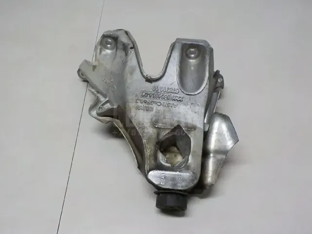 Кронштейн двигателя правый для  Ford Fusion 2002-2012