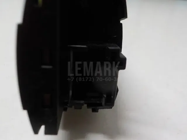 Кнопка аварийной сигнализации для  BMW Z4 E85/E86 2002-2008