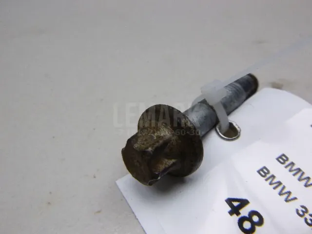 Болт для  Audi R8 2007-2015