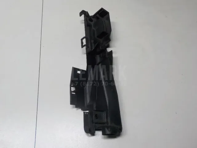 Кронштейн радиатора для  Ford Focus II 2008-2011