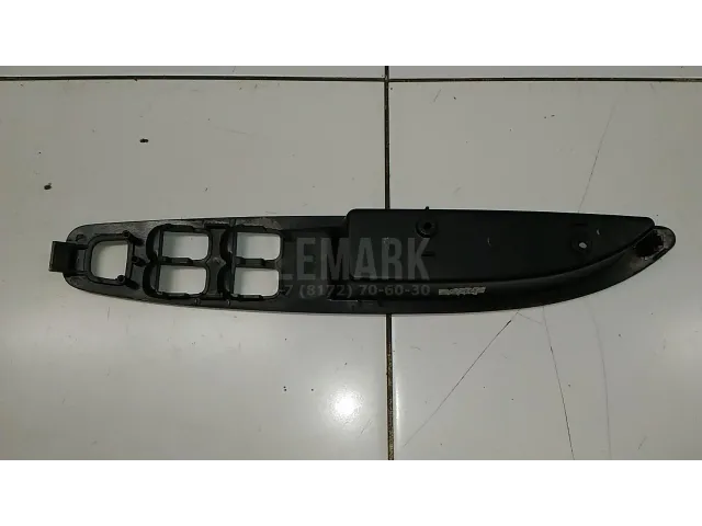 Накладка блока управления стеклоподъемниками