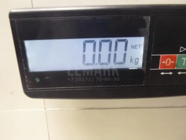 Эмблема на крышку багажника