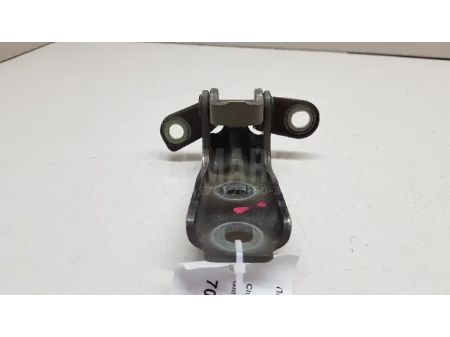 Петля двери передней для  BMW 1-serie E82/E88 2007-2013