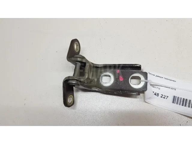 Петля двери передней для  BMW 1-serie E82/E88 2007-2013