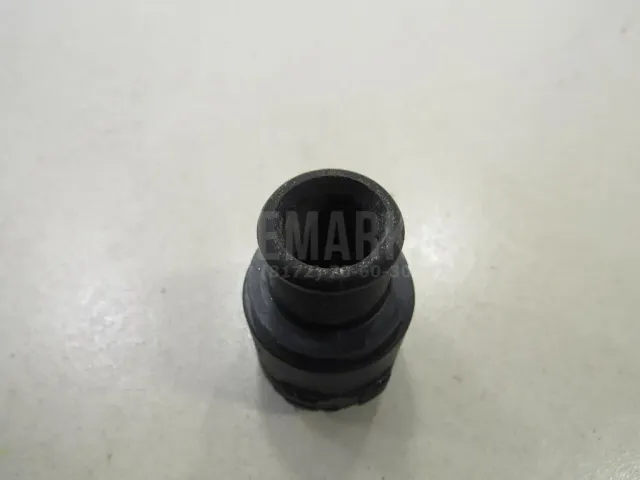 Фланец для  Chrysler Sebring/Dodge Stratus 2001-2007