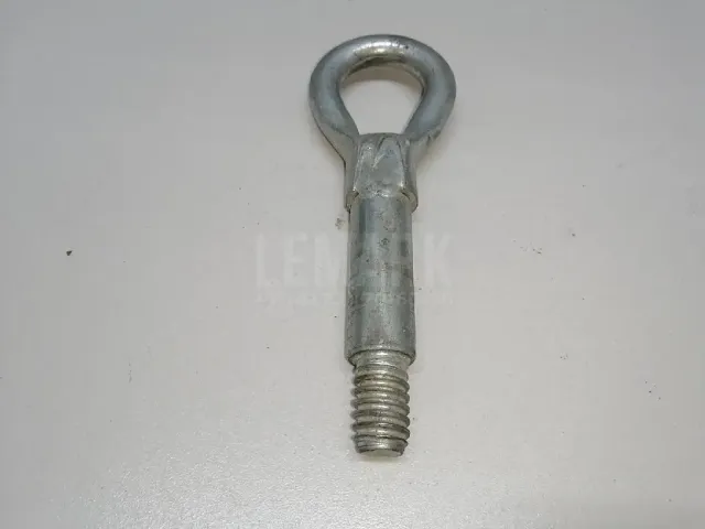 Крюк буксировочный