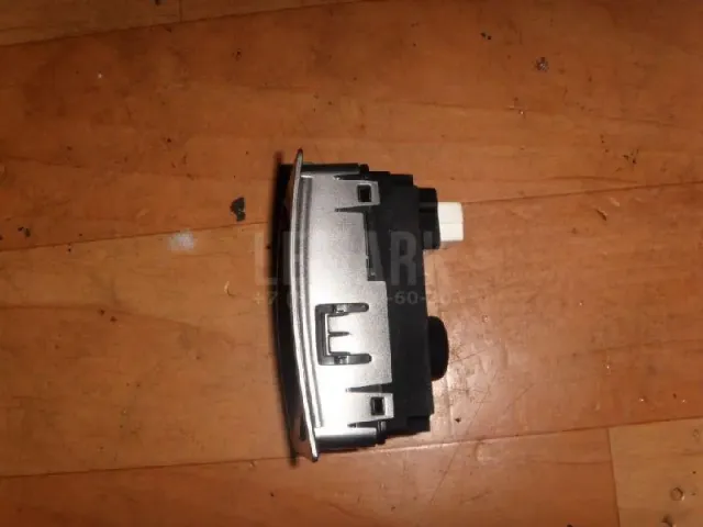 Часы для  Chevrolet Orlando 2011-2015