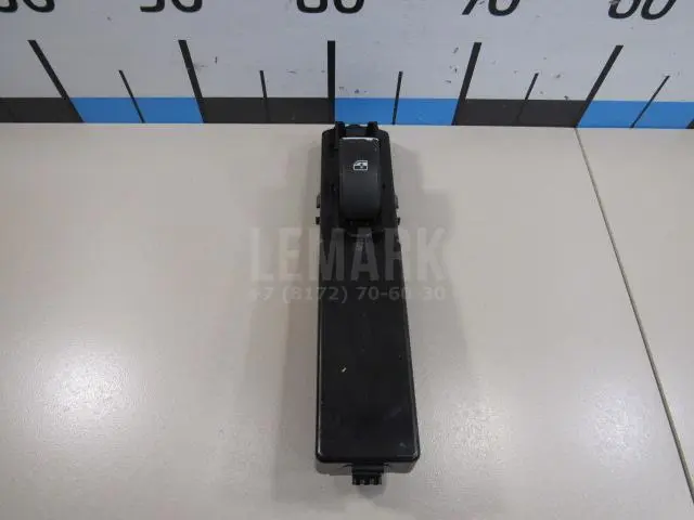 Кнопка стеклоподъемника для  Ford Focus II 2008-2011