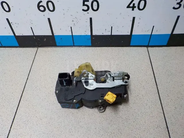 Замок двери передней правой для  BMW 3-serie E92/E93 2006-2012