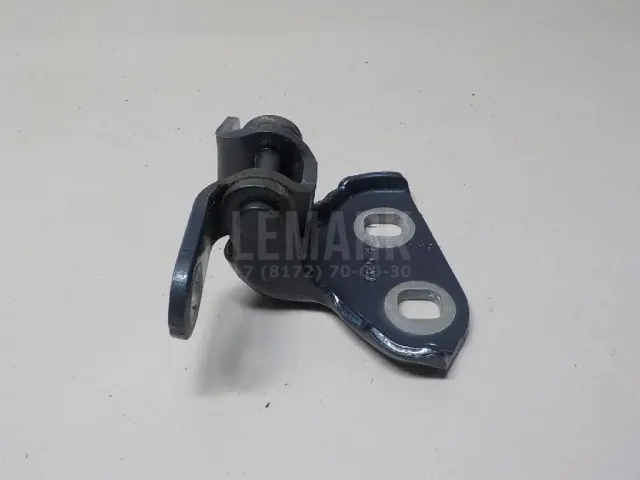 Петля двери задней правой верхняя для  Audi Allroad quattro 2006-2012