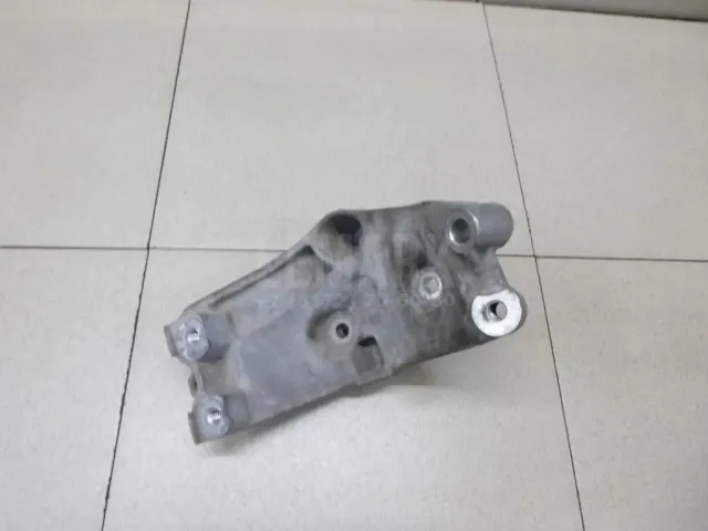 Кронштейн генератора для  Ford Ranger 2006-2012