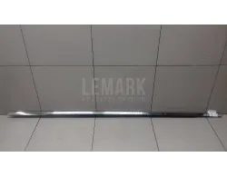 Накладка стекла переднего левого