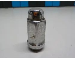 Гайка колеса