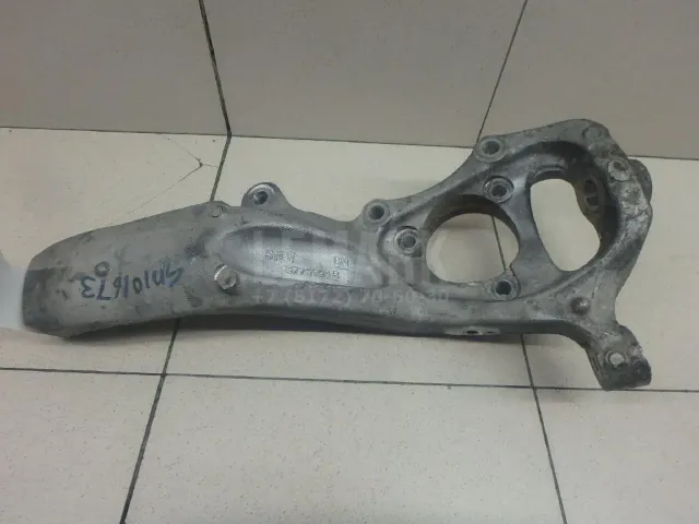 Кулак поворотный передний правый для  Ford America F150 2008-2014