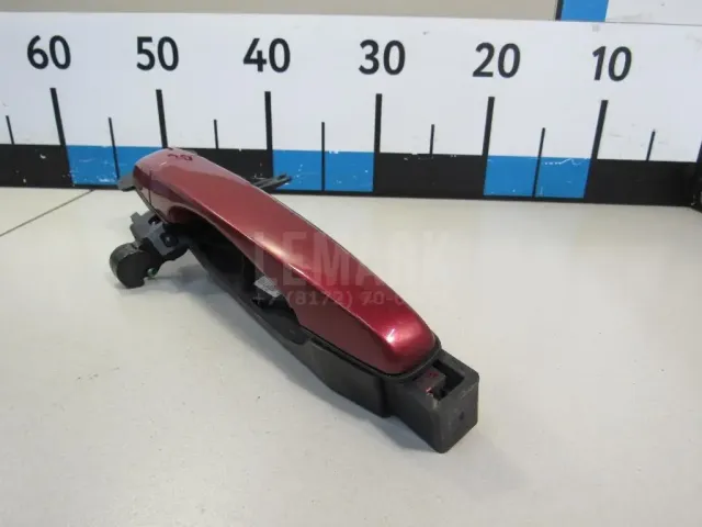 Ручка двери задней наружная левая для  CASE SV300 2012