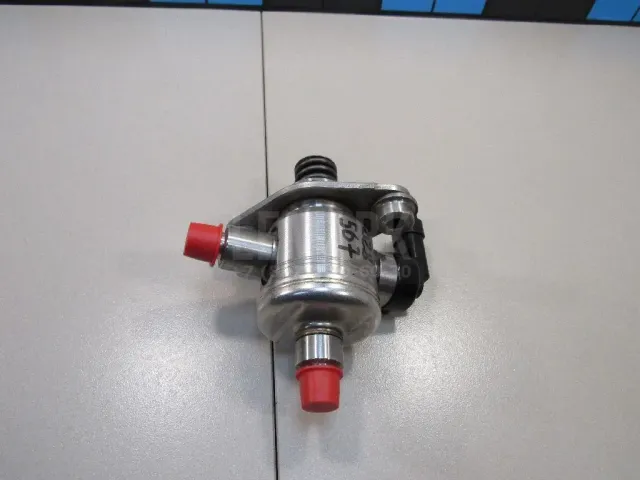 Насос (ТНВД) бензиновый для  BMW X5 F15/F85 2013-2018