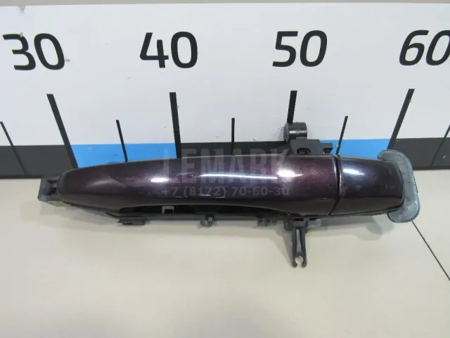 Ручка двери задней наружная левая для  CASE SV300 2012