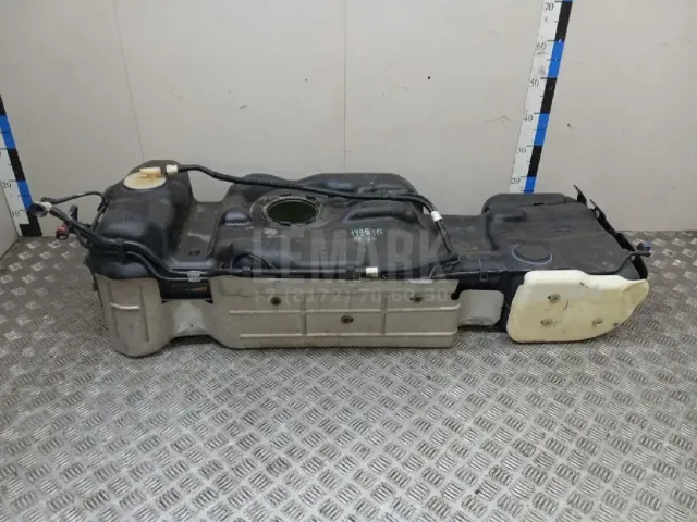 Бак топливный