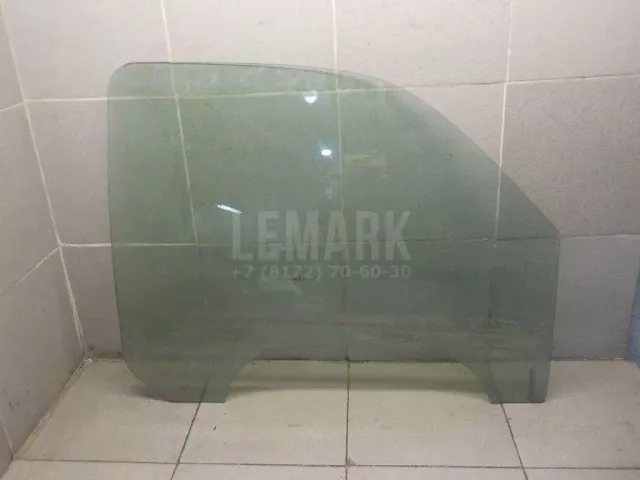 Стекло двери передней правой для  Ford Escape EUR 2007-2009