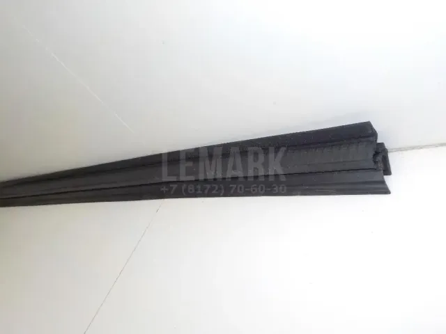 Уплотнитель стекла двери для  FAW J5 2004