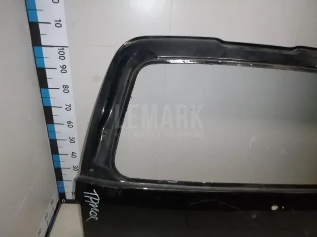 Дверь багажника